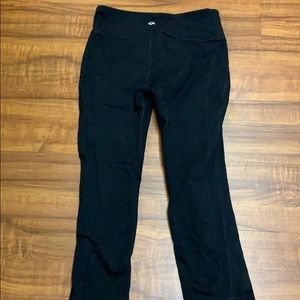 Gap fit black crop workout pants